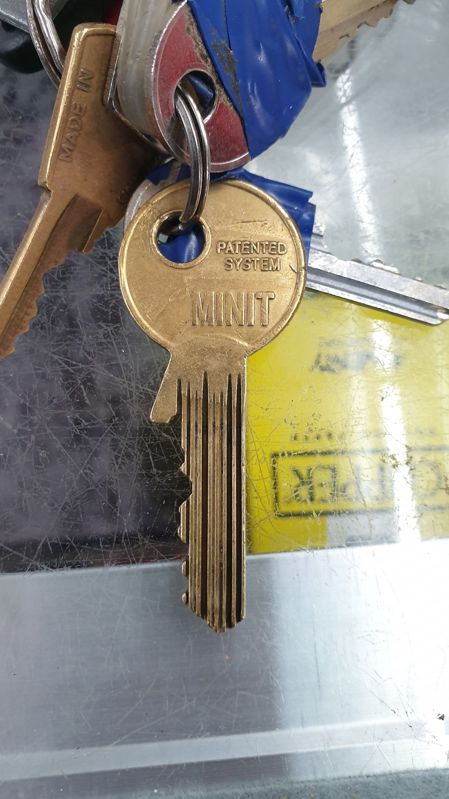 EXTRA KEY (MINIT KEY)